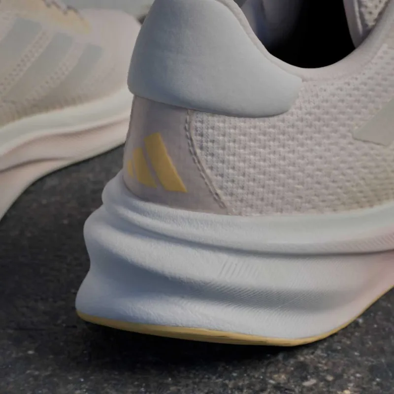 adidas SUPERNOVA STRIDE W